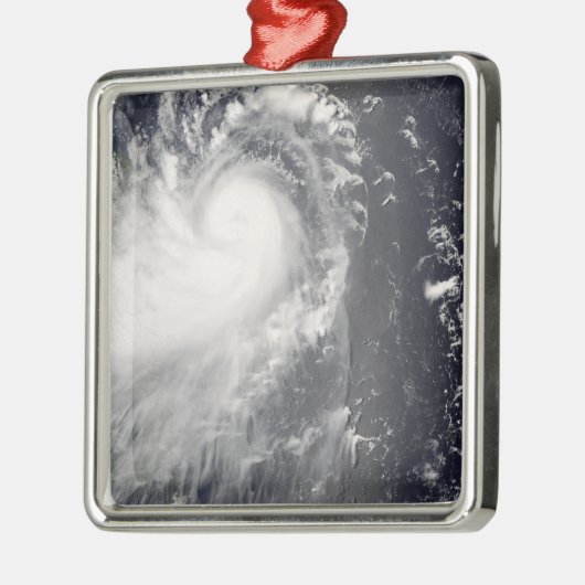 Taifun Nuri nähert sich den Philippinen Silbernes Ornament (Links)