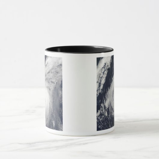 Taifun Sudal südlich von Japan 3 Tasse (Zentrum)