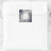Taifun Sudal südlich von Japan Quadratischer Aufkleber (Tasche)