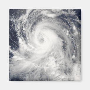 Taifun Tingting über dem NordMariana Isla Magnet