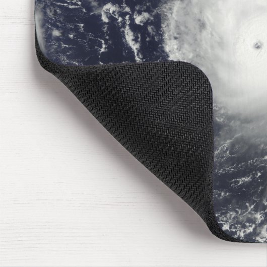 Taifun Vamco im Pazifik Mousepad (Ecke)