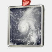 Taifun Vamco im Pazifik Ornament Aus Metall (Links)