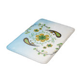 Taiji Flower – Green & Yellow Botanical Art Badematte (Schrägansicht)