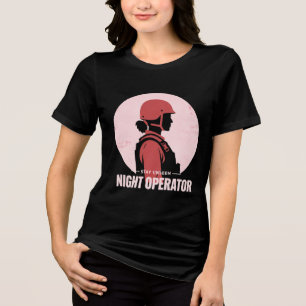 Taktisches Nachtoperator-Frauen-T-Shirt im Vintage Tri-Blend Shirt
