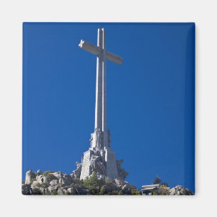 Tal der Gefallenen, Denkmal Magnet