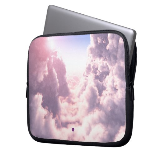 Tal im Wolkenschlamm Laptopschutzhülle (Vorderseite Links)