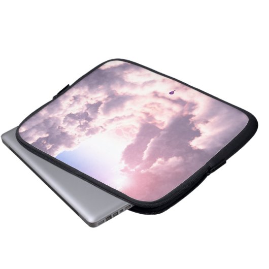 Tal im Wolkenschlamm Laptopschutzhülle (Vorne Knopf)