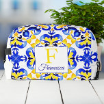 Talavera azulejo blauen Fliesen Bräunungsgeschenke Waschbeutel<br><div class="desc">Talavera azulejo blaue gelbe Fliesen Vintag mexikanische Brautparty Geschenke monogramm gedruckte Tasche,  mediterran blaue Fliesen Maiolica blauen Fliesen griechischen Fliesen Muster Brautparty Geschenke</div>