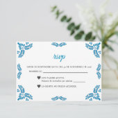 Talavera Turquoise Minimalist Spanish Wedding RSVP Karte (Stehend Vorderseite)