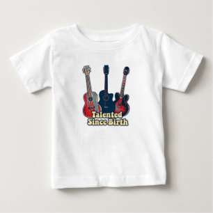 Talentiert seit der Geburt. Retro farbige Gitarren Baby T-shirt