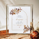 TALIA Boho Fall Wie viele Kisses Brautparty Poster<br><div class="desc">Diese Küsse für das Brautparty-Spielzeichen von Mars zeichnen sich durch einen böhmischen Bogen,  Aquarelltonfloralen und einen handgeschriebenen Schriftart mit einer unterhaltsamen Terrakotta-Akzent-Farbe aus. Dieses Poster ist die perfekte Ergänzung zu Ihrem Boho oder Herbst-Feier.</div>