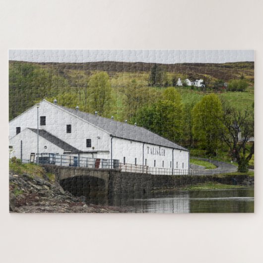 Talisker Whisky Brennerei auf Skye, Schottland Puzzle (Horizontal)