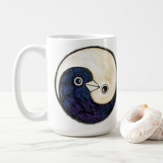 Tall Café Tasse mit Yin Yang Tauben der Ruhe (Mit Donut)