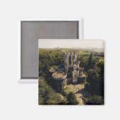 Tall Graue Stone Burg im Grünen Magnet (Vorderseite/Rückseite)