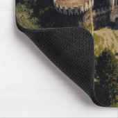 Tall Graue Stone Burg im Grünen Mousepad (Ecke)