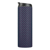 Tall insulated tumbler with a black lid thermosbecher (Nach rechts gedreht)