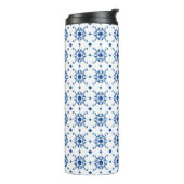 Tall, white travel mug with a black lid thermosbecher (Nach links gedreht)