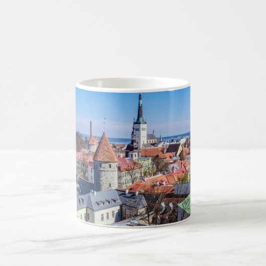 Tallinn Innenstadtblick Kaffeetasse (Mittel)