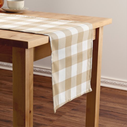 Tan Beige White Gingham Plaid Table Runner Kurzer Tischläufer (Beispiel)