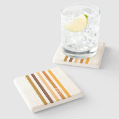 Tan Brown Orange Vertikal Stripes Monogramm Steinuntersetzer (Seitenansicht)