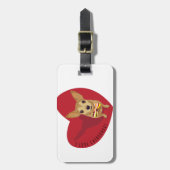 Tan Chihuahua mit einer Bogen-Krawatte im roten He Gepäckanhänger (Vorderseite vertikal)