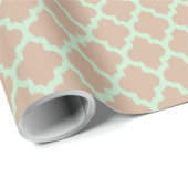 Tan & Green Ikat Quatrefolienmuster Geschenkpapier (Rolleneckpunkt)