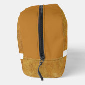 Tan Leather Textur Trim White Monogram Name Waschbeutel (Rechts)