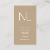 Tan Monogram Minimalistisch Modern White Vertikal Visitenkarte (Rückseite)