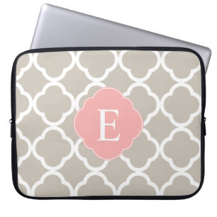 Tan Peach Pink Quatrefolie Monogram Laptopschutzhülle