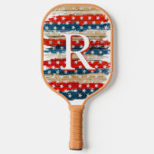 Tan Rustic American Flag Monogram Pickleball Schläger (Rückseite)