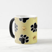 Tan und schwarze Pfoten auf goldenem Hintergrund # Verwandlungstasse (Vorderseite Links)