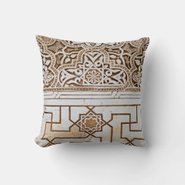 Tan und White Geometric Arabesque Kissen