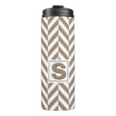 Tan White Herringbone Monogram Thermosbecher (Vorderseite)