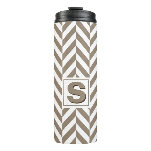 Tan White Herringbone Monogram Thermosbecher (Vorderseite)