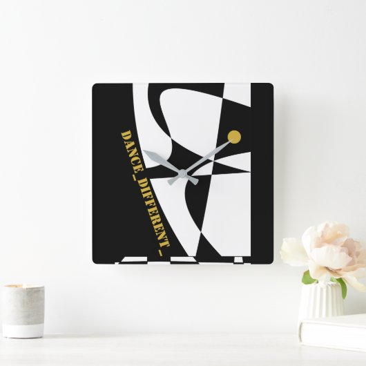 TANCE_DIFFERENT_ QUADRATISCHE WANDUHR (Zuhause)