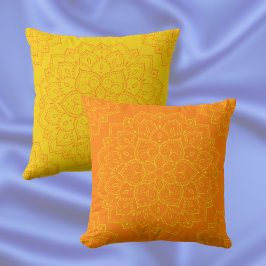 Tangelo Orange und Empire Yellow Boho Mandala Kissen