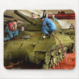 Tank - Fabrik - Tanks für das Verständnis von 1943 Mousepad