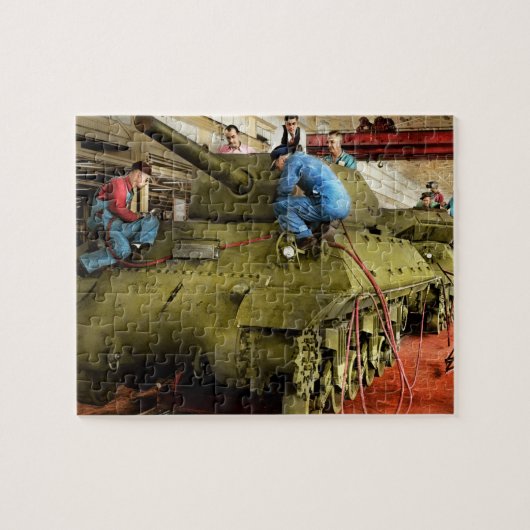 Tank - Fabrik - Tanks für das Verständnis von 1943 Puzzle (Horizontal)
