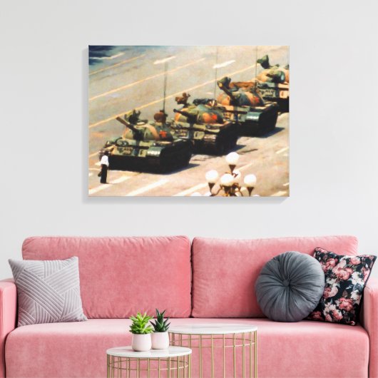 Tank Man Wrapped Canvas Leinwanddruck (Insitu (Wohnzimmer))