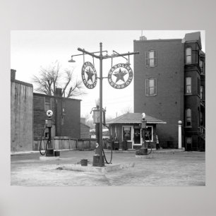 Tankstelle Corner Gas Station, 1925. Vintage-Foto Poster