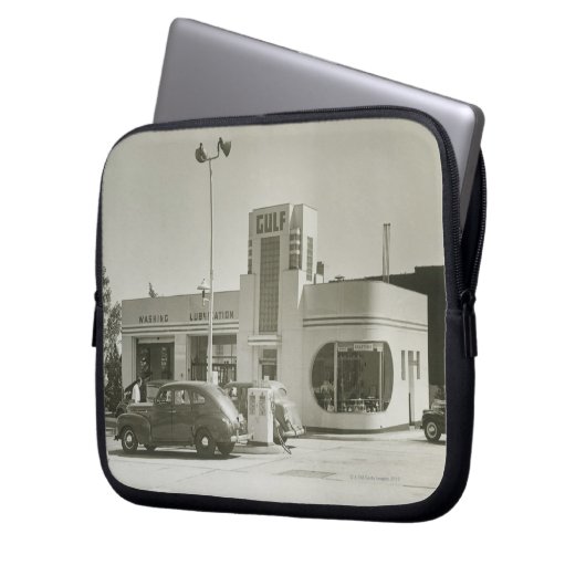 Tankstelle Laptopschutzhülle (Vorderseite Links)