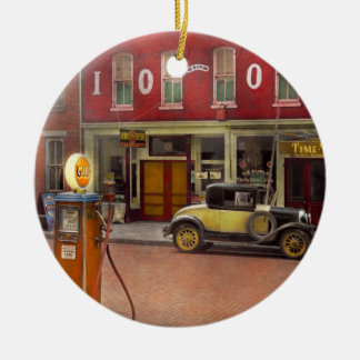 Tankstelle - Lazy Saturday's 1935 Keramik Ornament