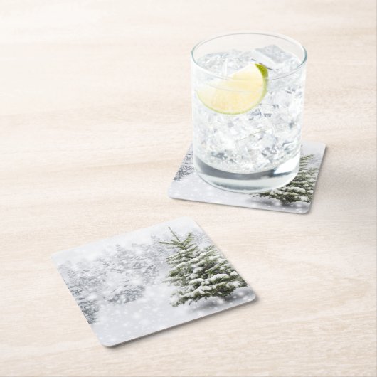 Tannen-Baum im starken Schnee Rechteckiger Pappuntersetzer (Vor Ort)