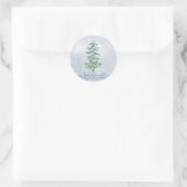 Tannenbaum fröhlicher blauer Bokeh Runder Aufkleber (Tasche)