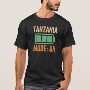 Tansania-Modus auf Batterie T-Shirt