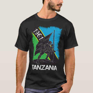 Tansania Stolz Kilimandscharo Berg Karte Flagge Hi T-Shirt