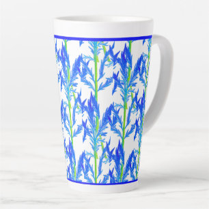 Tansy (L) auf einer großen Latte-Tasse Milchtasse
