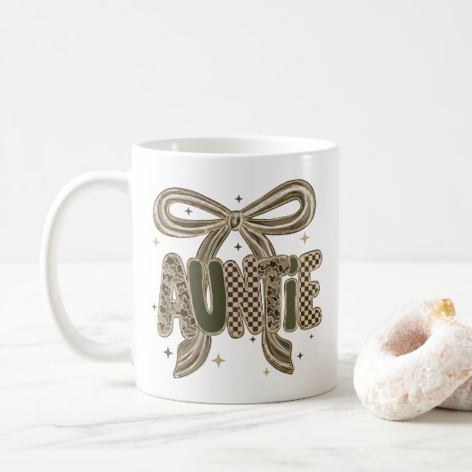 Tante Camo-Geschenk von Schwester Neue Babynamen-A Kaffeetasse (Mit Donut)