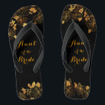 Tante der Braut Emerald Green & Gold Foliage Badesandalen<br><div class="desc">Diese wunderschöne Tante der Braut-Smaragdgrün und goldblättrige Flip-Flops mit goldenem Blattmuster und moderner Typografie auf zeitlosem dunkelgrünen Hintergrund. Es ist ein schönes Geschenk für Ihr Brautparty. Anzeigen der Auflistung auf dieser Seite, um passende Elemente zu finden. Staffel es mit deinen Informationen anpassen. Wenn Sie gewollt haben, um den Stil, die...</div>