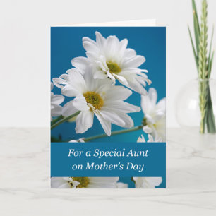 Tante on Mothers Day mit White Daisies on Blue Sky Karte